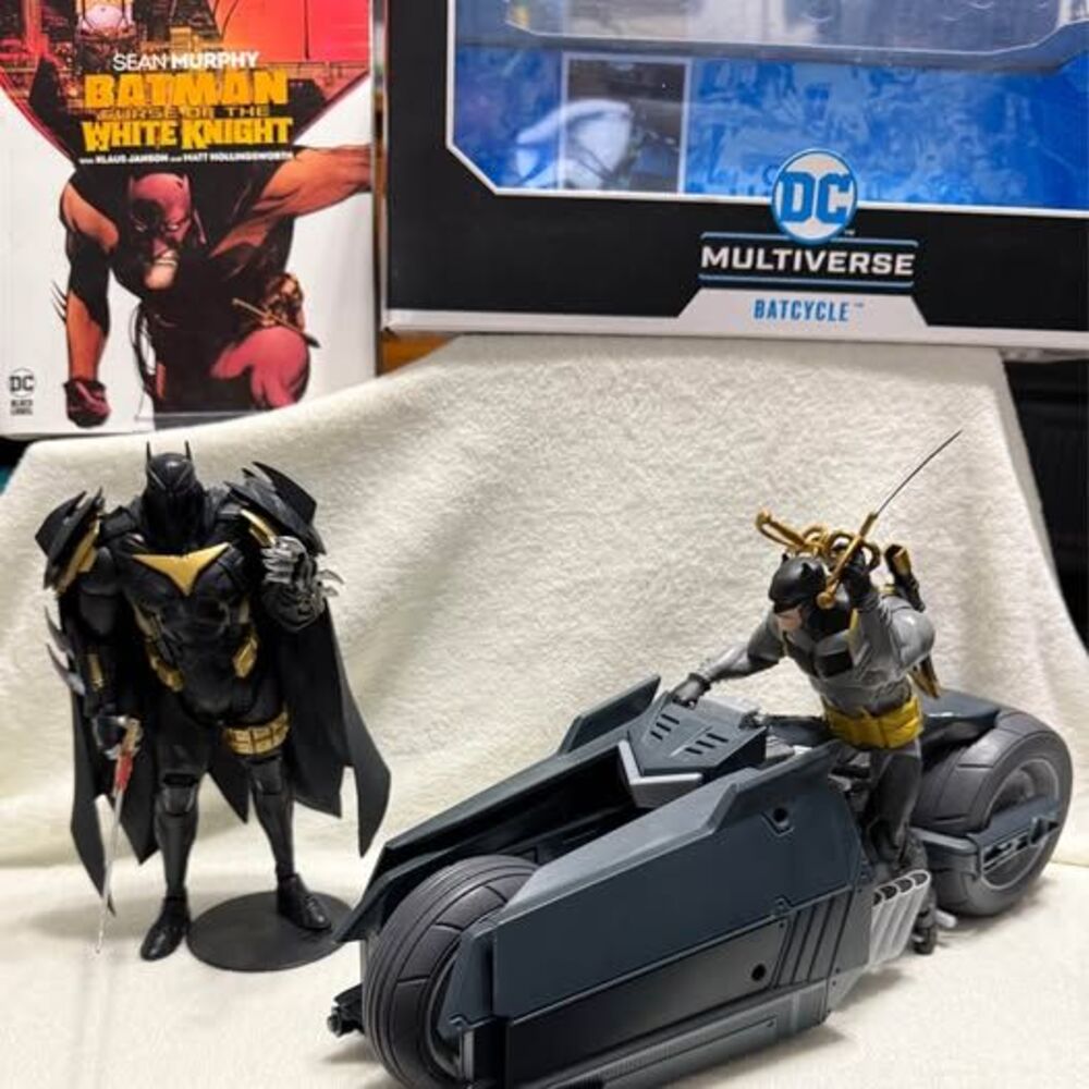 McFarlane DC Multiverse Curse of the White Knight Figure Set
